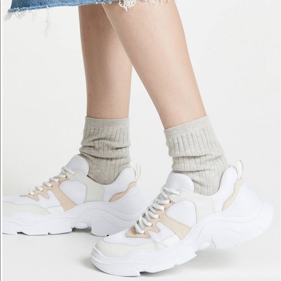 🔥Schutz  Leather Sneakers.🔥🔥🔥🔥🔥 - Picture 2 of 7